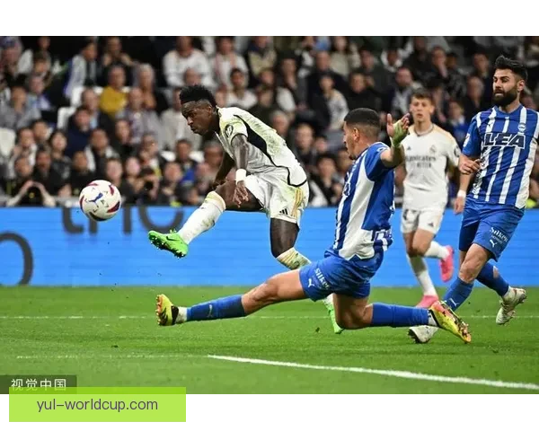 巴尔韦德：与维尼修斯并肩作战是荣幸